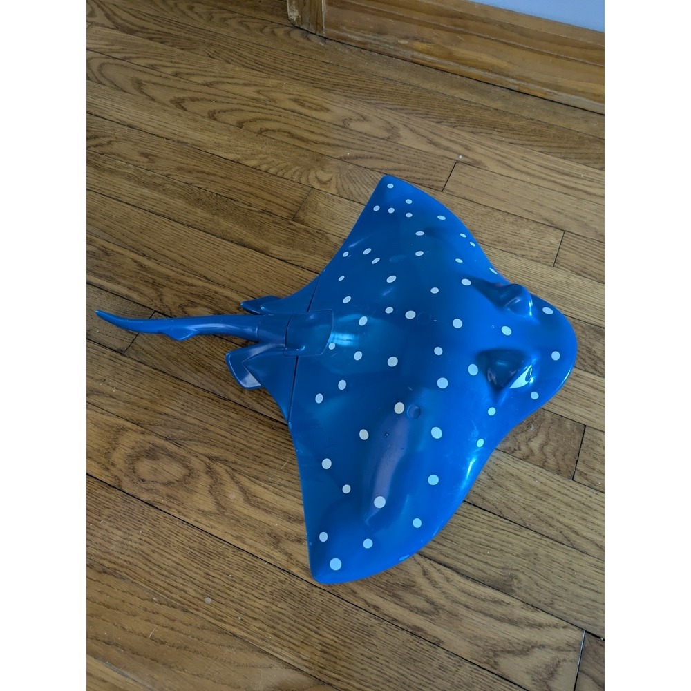 Bandai 2015 Disney / Pixar Finding Dory Swigglefish Mr. Ray 3 in 1 - Picture 1 of 3